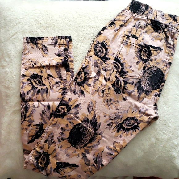 Italian Sunflower jeggings - Picture 1 of 1